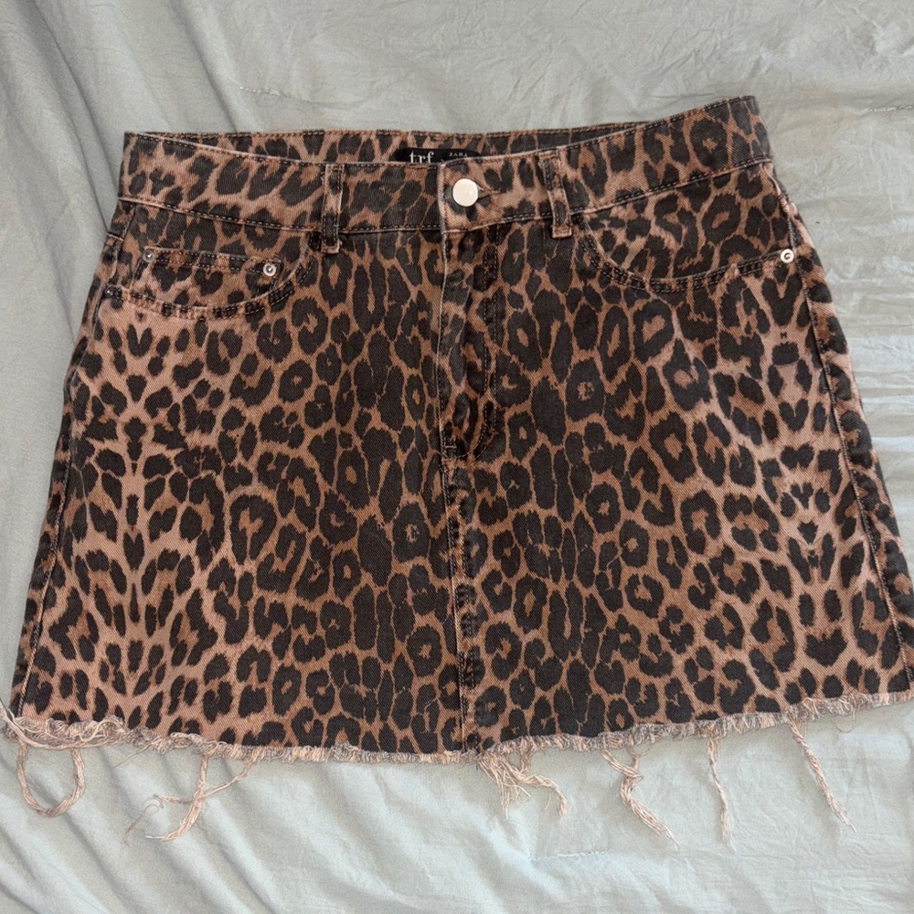 Zara womens apparel Brown| Black Animal Print denim mini skirt!#bodycon#baddie